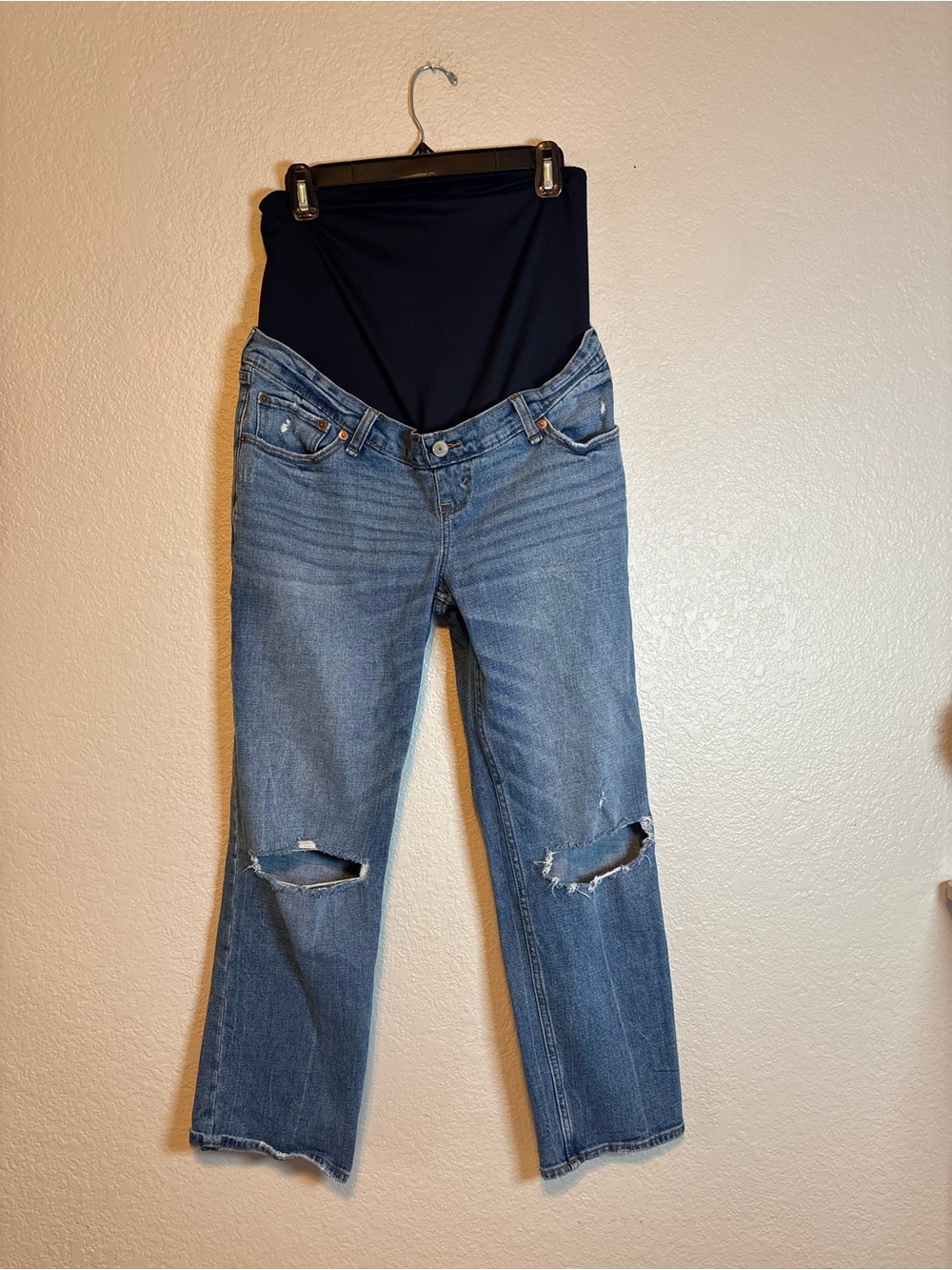 Abercrombie & Fitch Maternity The Ankle Straight Size 29 / 8 Distressed Jeans